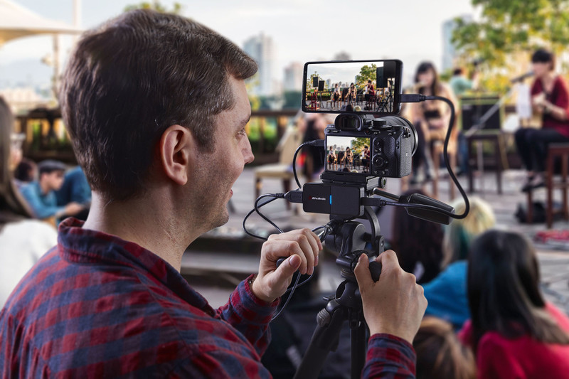 The Live Streamer CAP 4K (BU113) is a compact, plug-and-play capturing card that lets you hook up to your camera and pass through uncompressed 4Kp60 HDR video from your camera or record up to 4Kp30 for your streams.